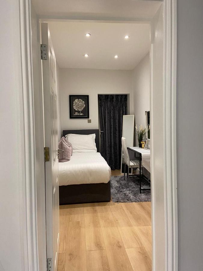 Elegant 2 Bed Flat In Chiswick Londres